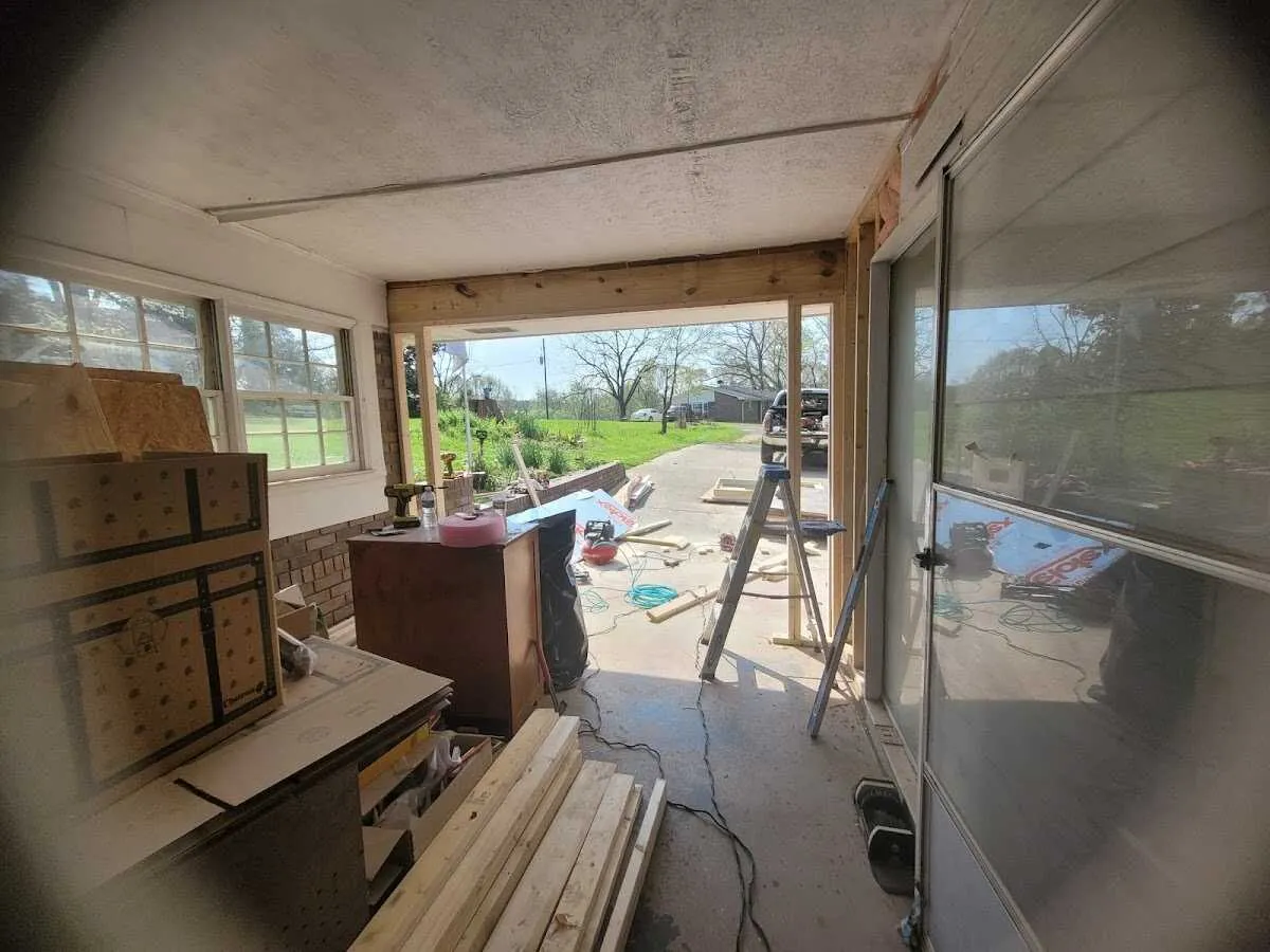 Air movers and dehumidifier for Water Mitigation Services in Waynesboro